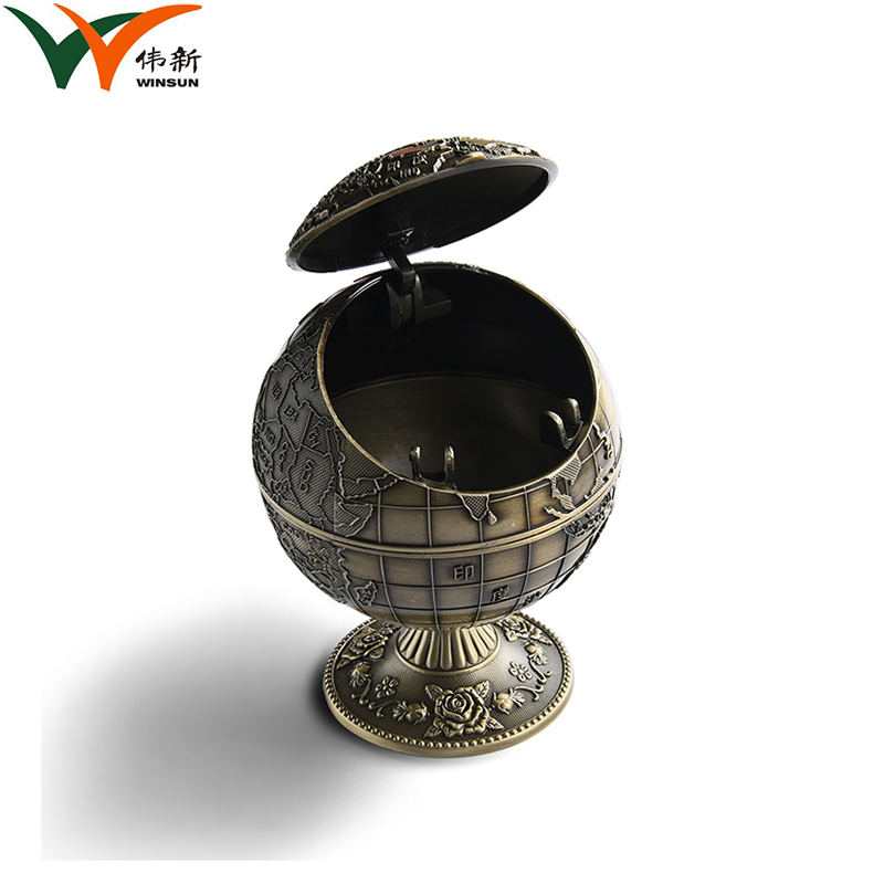 Globe ashtray Globe ashtray
